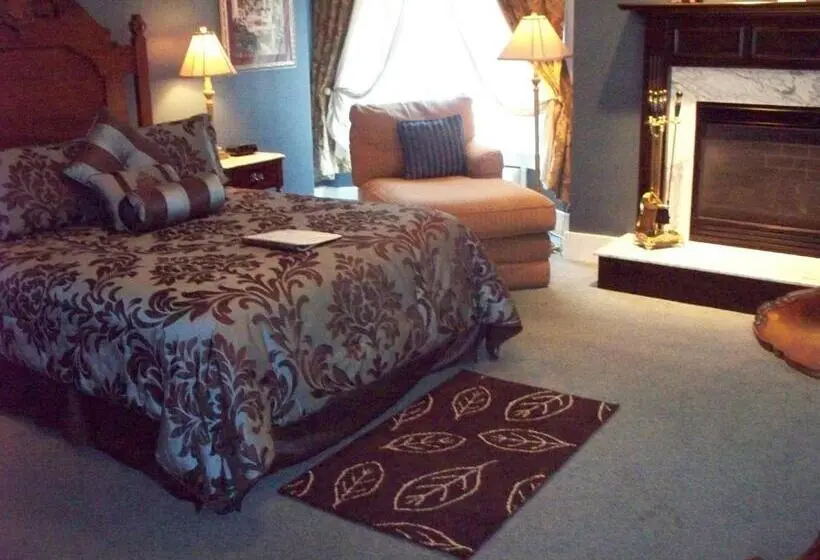 سوییت لوکس, Inn At 835 Boutique
