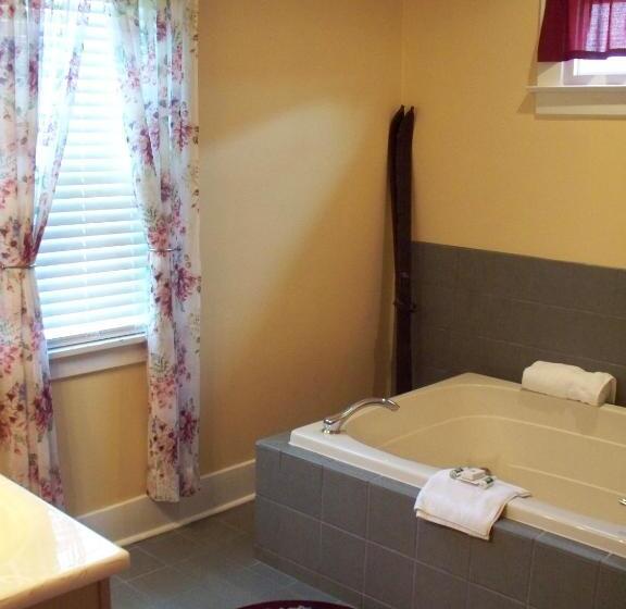 Номер Стандарт Вид на Сад, Inn At 835 Boutique