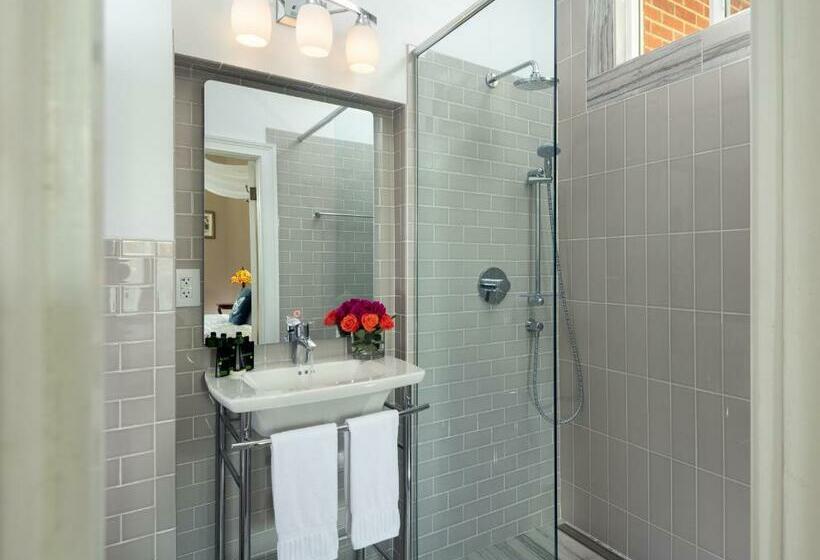 スタンダードルーム, South Court Inn