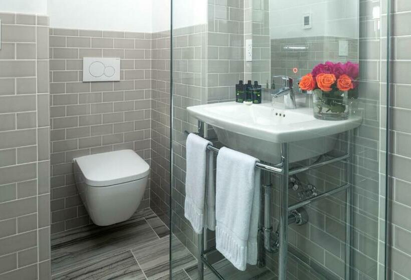 キングサイズベッドのスタンダードルーム, South Court Inn