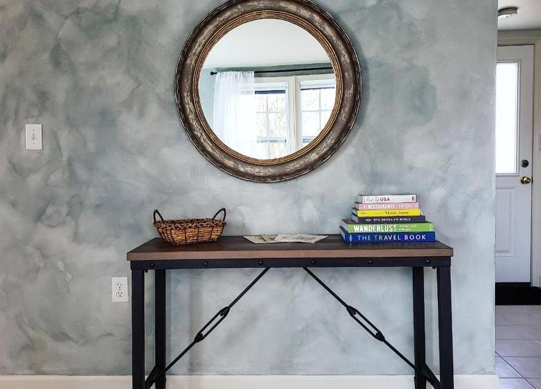 キャビン, South Court Inn