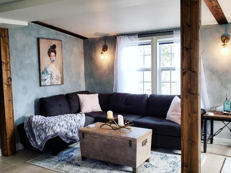 キャビン, South Court Inn