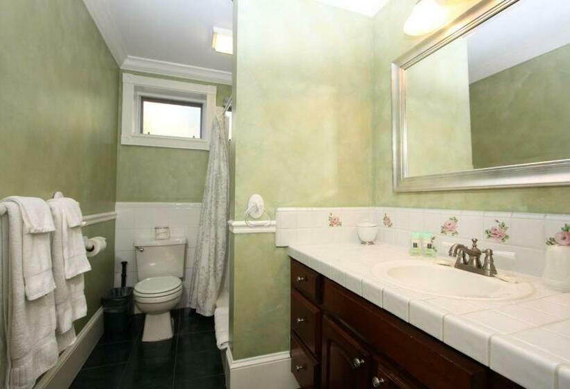 Люкс 2 Спальни, The Inn At 161