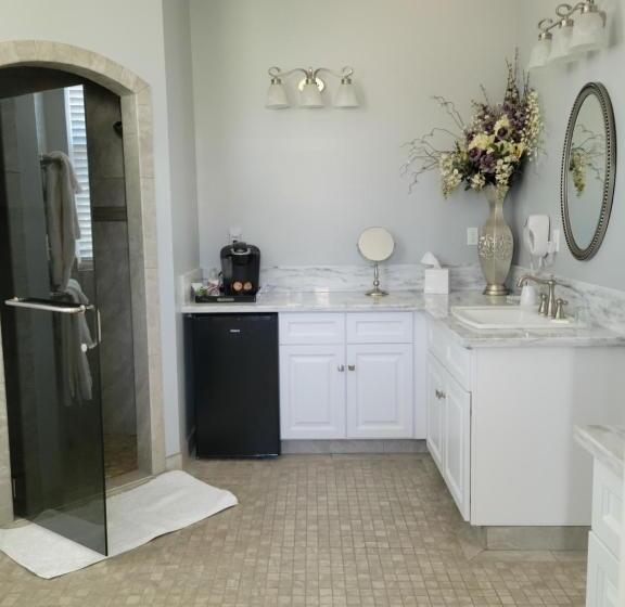 Люкс с Балконом, The Inn At 161