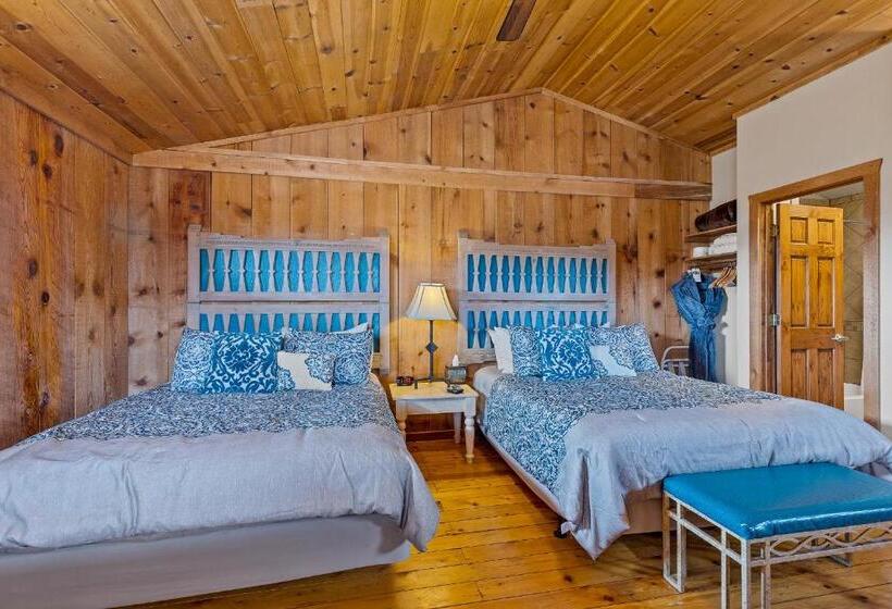 行政家庭房, Trapper's Rendezvous