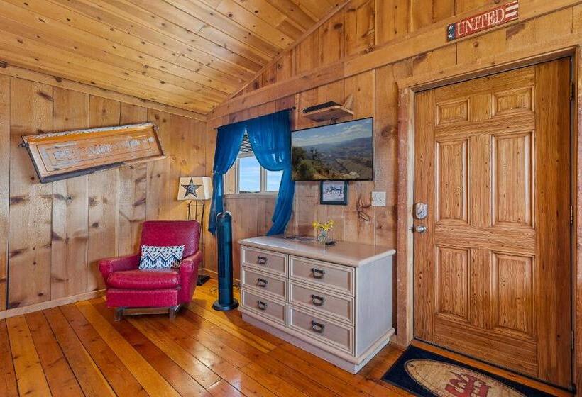 带大床的标准间, Trapper's Rendezvous