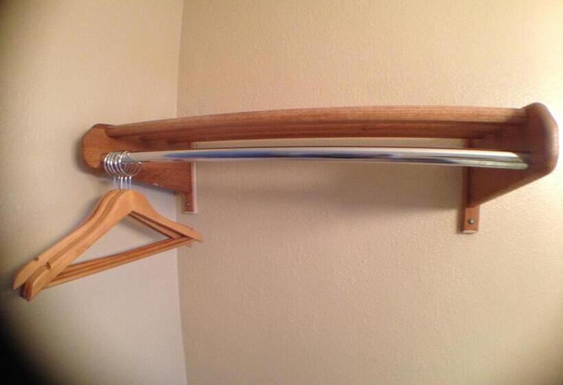 Номер Deluxe, Budget Inn Motel