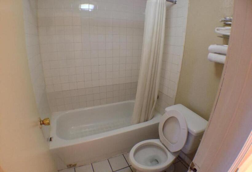 Номер Стандарт, Budget Inn Motel