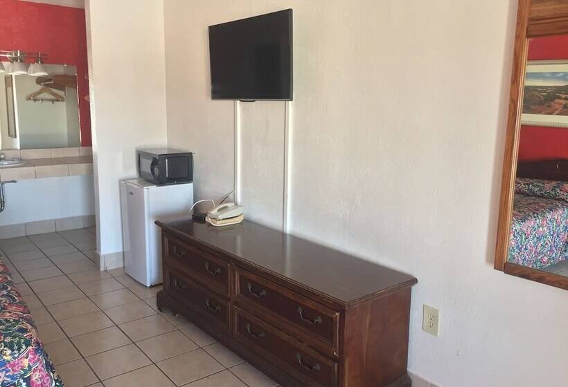 Номер Deluxe, Budget Inn Motel