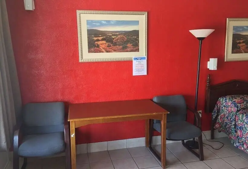 デラックスルーム, Budget Inn Motel