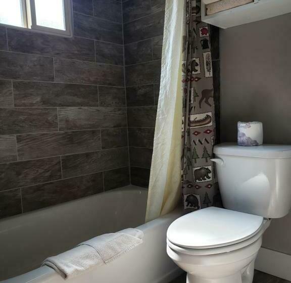 غرفة قياسية مطلة على الجبل, Flaming Gorge Resort