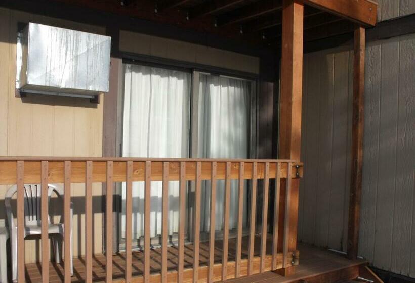 جناح, Flaming Gorge Resort