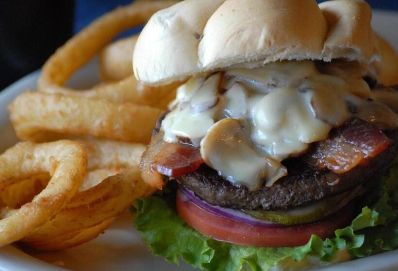 جناح عائلي, Flaming Gorge Resort