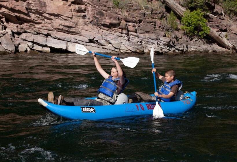 جناح, Flaming Gorge Resort
