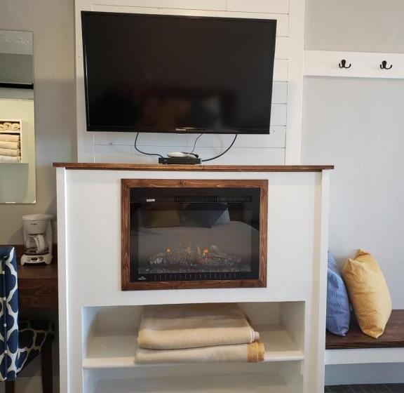 غرفة ديلوكس مزودة بشرفة, Flaming Gorge Resort