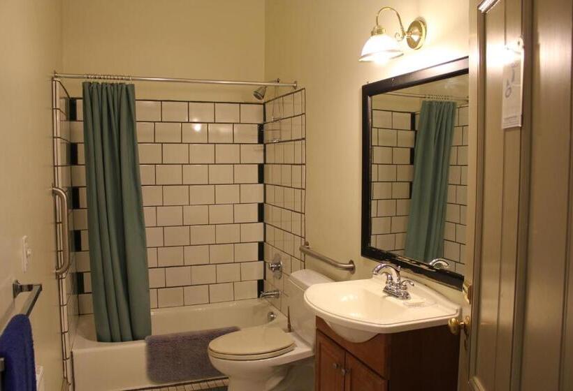 Семейный Номер Совместный Санузел, Northwest Portland Hostel