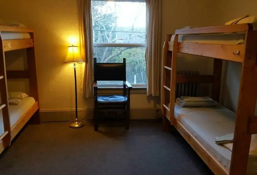 Vuode Makuusalissa, Northwest Portland Hostel