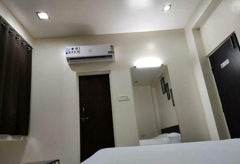 스탠다드 룸 킹사이즈 침대, Avon International