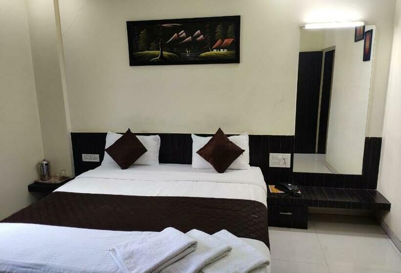 스탠다드 룸 킹사이즈 침대, Avon International