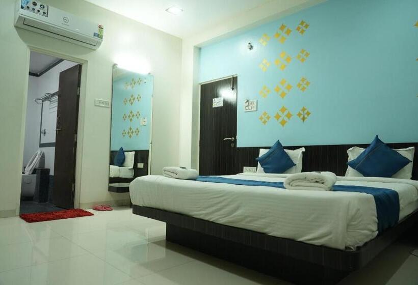 스탠다드 룸 킹사이즈 침대, Avon International