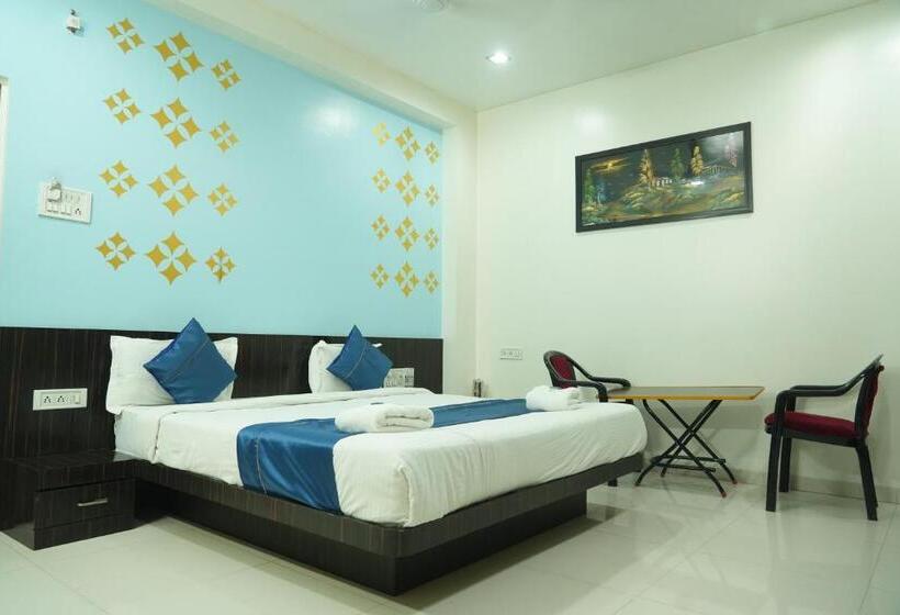 스탠다드 룸 킹사이즈 침대, Avon International