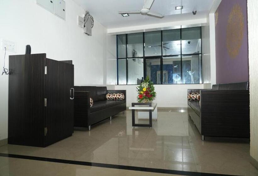 스탠다드 룸 킹사이즈 침대, Avon International