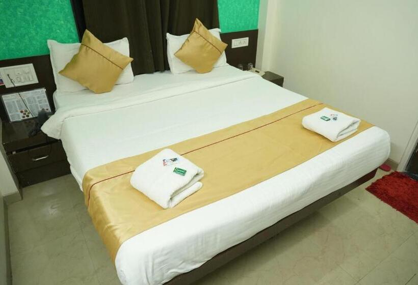 디럭스 룸, Avon International