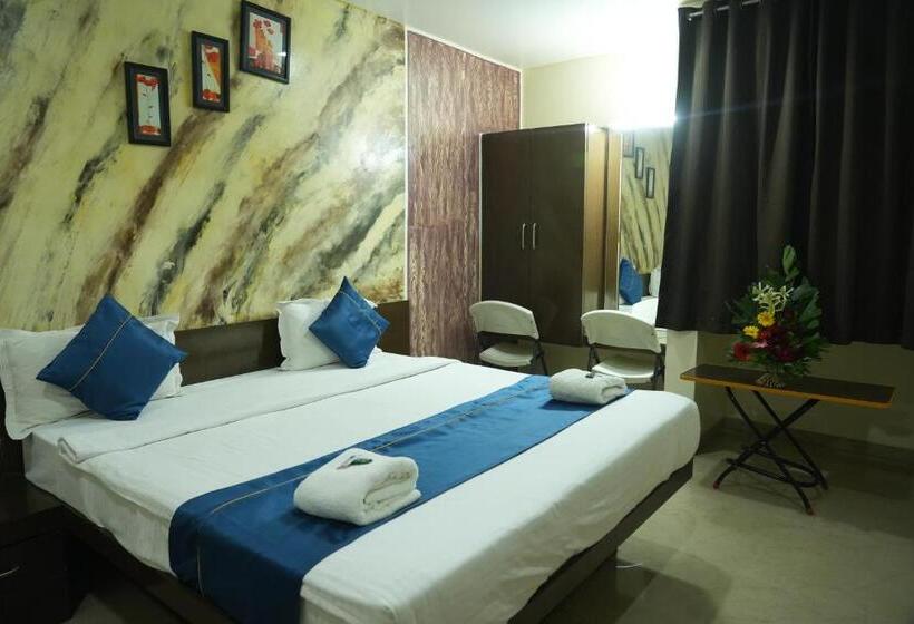 디럭스 룸, Avon International