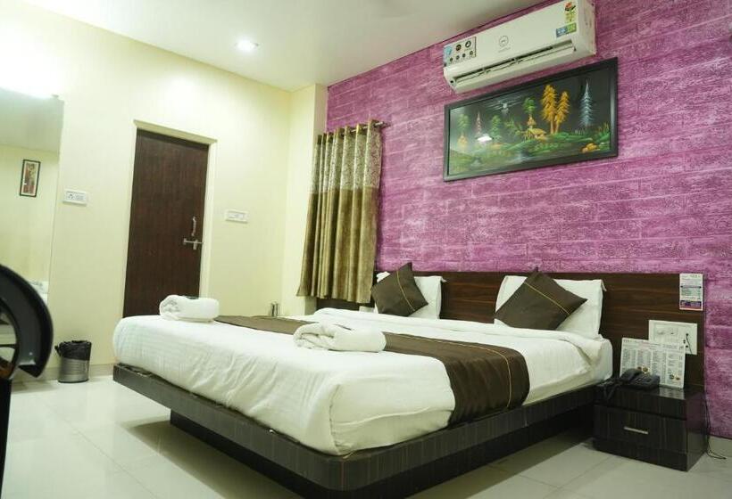 스탠다드 룸 킹사이즈 침대, Avon International