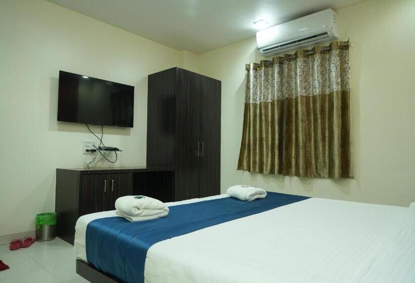 스탠다드 룸 킹사이즈 침대, Avon International