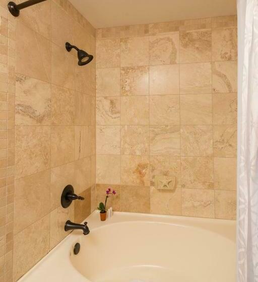 스탠다드 스튜디오 킹침대, Bella Bay Inn