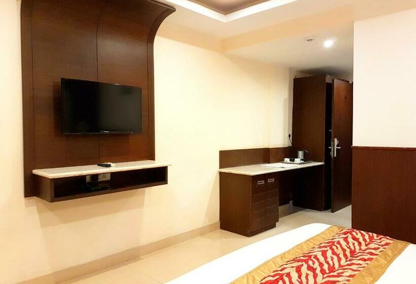 Deluxe-huone, Sidharth