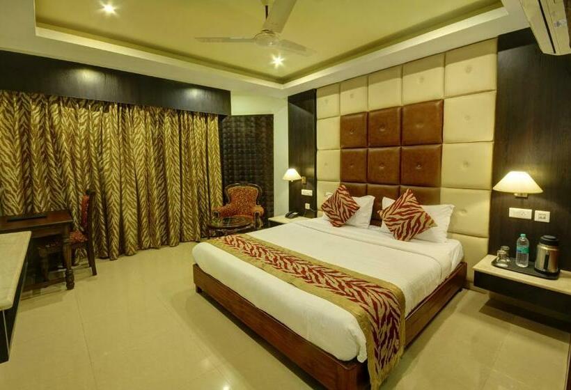 Deluxe-huone, Sidharth