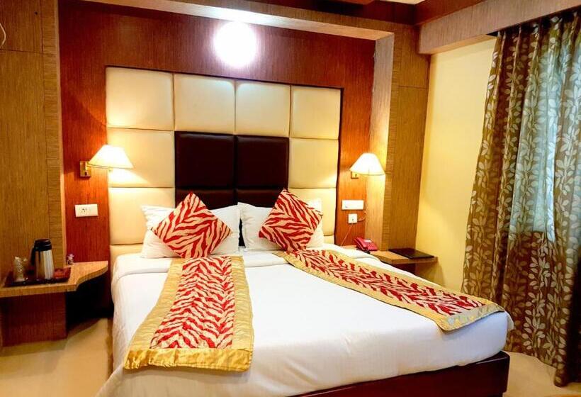 Juniorsviitti, Sidharth