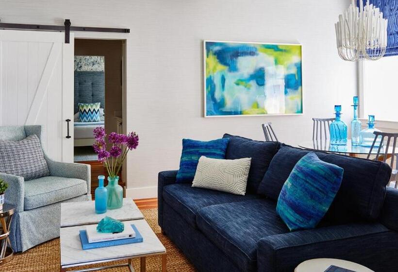 スーペリアースイート, The Attwater