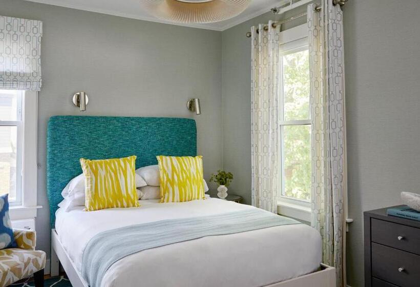 スタンダードルーム, The Attwater