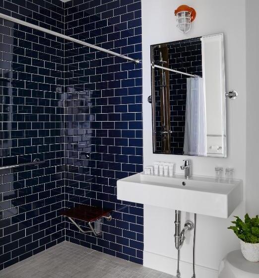 スタンダードルーム, The Attwater