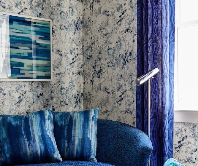 スイート, The Attwater