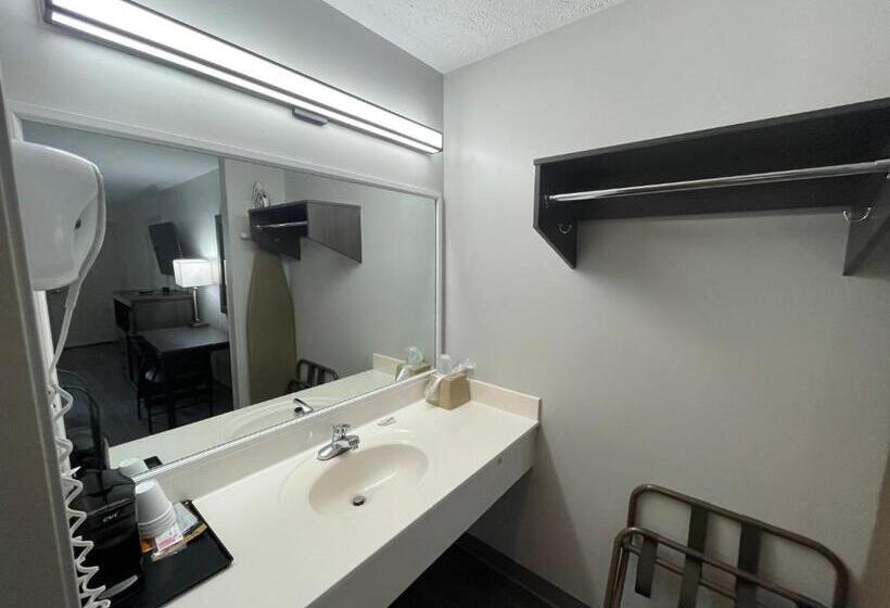 חדר סטנדרט, Embassy Inn Hohenwald