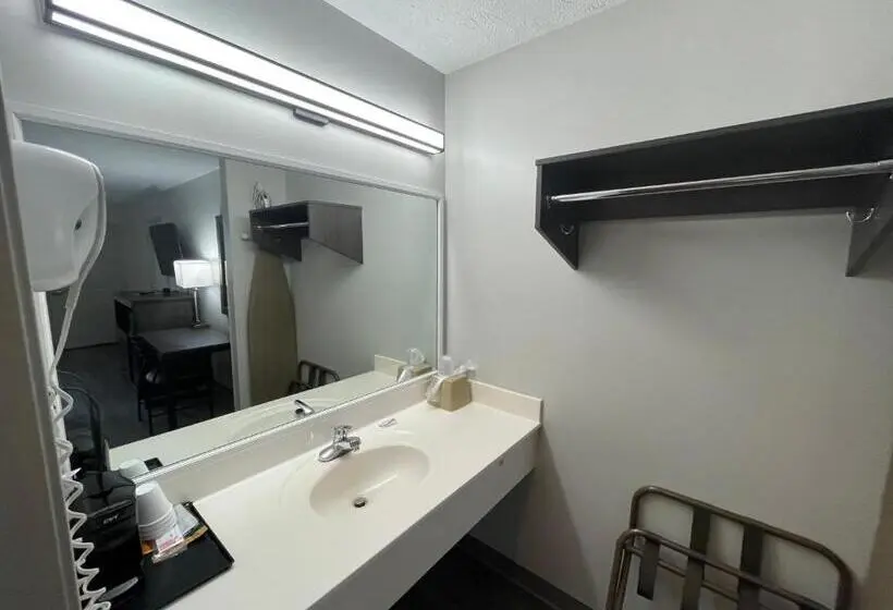 スタンダードルーム, Embassy Inn Hohenwald