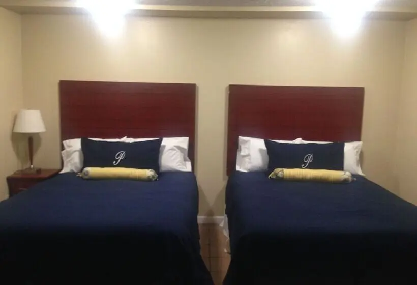 スタンダードスタジオ, Pleasure Point Inn & Suites