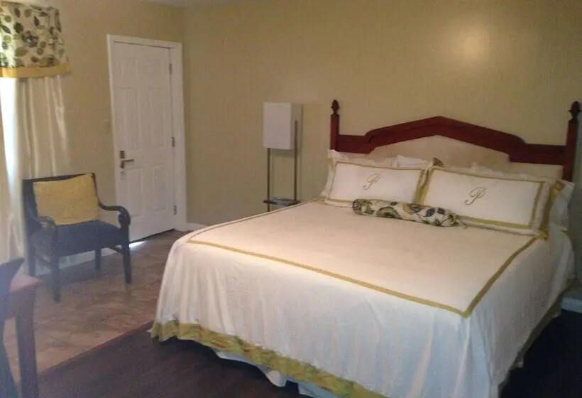 デラックスルーム, Pleasure Point Inn & Suites