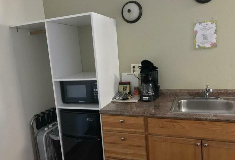 غرفة قياسية, The Pioneer Motel