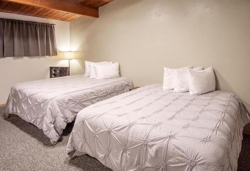 غرفة قياسية, The Pioneer Motel