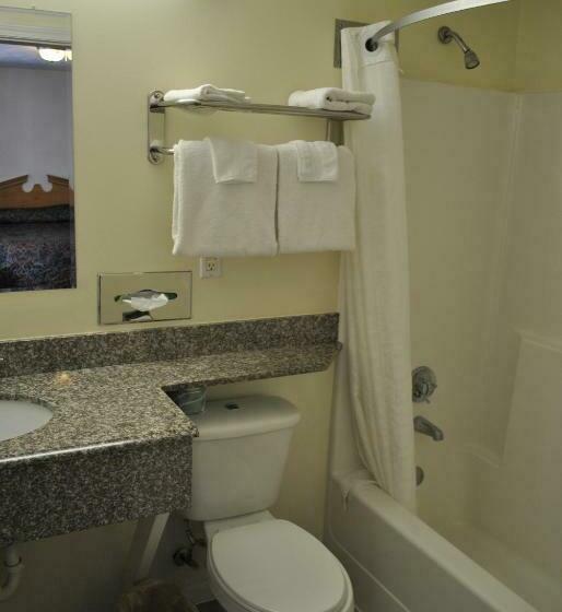 Номер Стандарт, Turnpike Motel