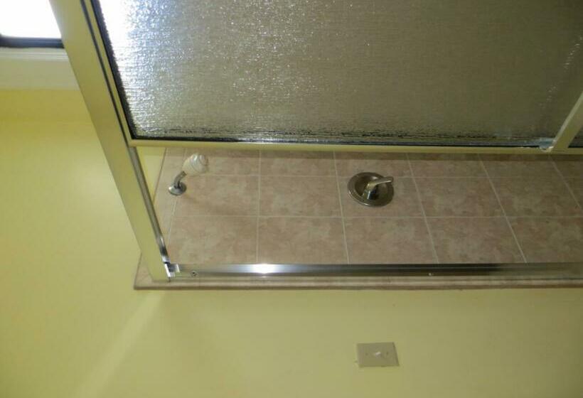 Номер Стандарт Индивидуальный Совместная Ванная, Perramont