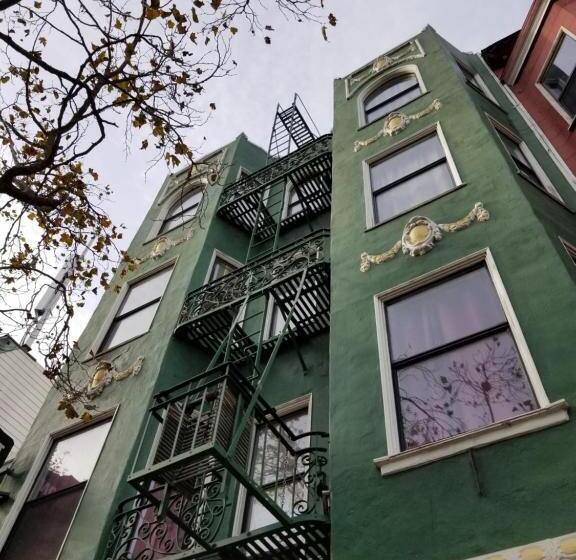 Номер Стандарт Индивидуальный Совместная Ванная, Perramont