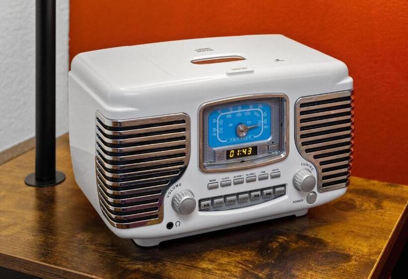 标准间, Americana Inn Motel