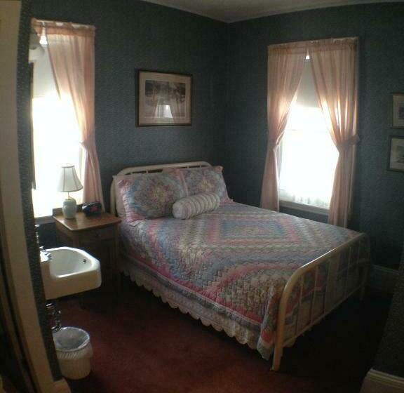 غرفة قياسية, Lantana House