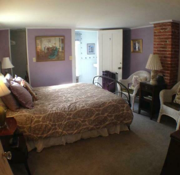 غرفة قياسية, Lantana House